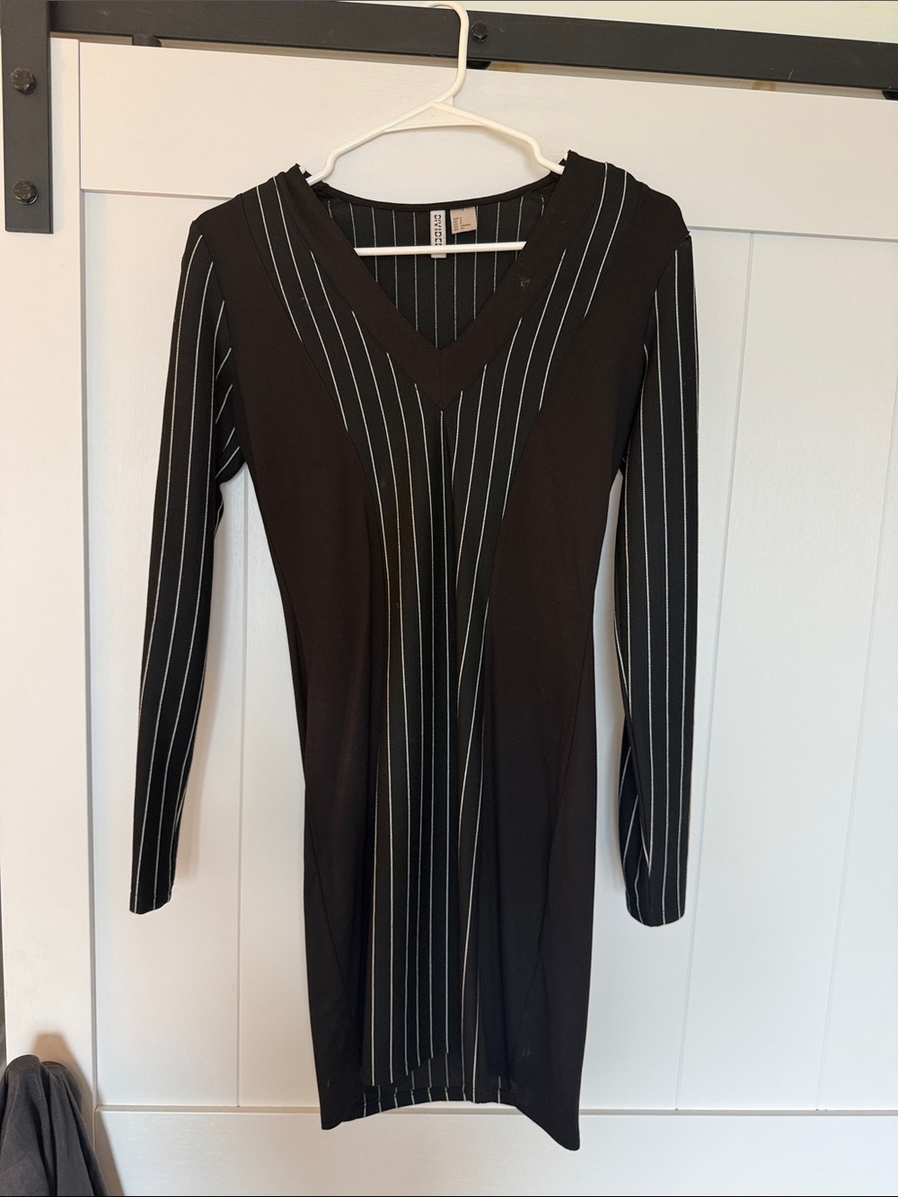 Black Long-Sleeve V-Neck H&M Divided Pinstripe Dress size 2 or4